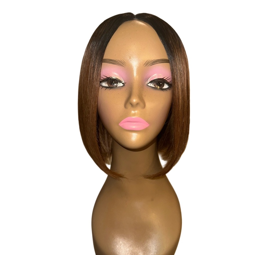 Woman’s 100% Remy Human Hair Wig. Absolutely GORGEOUS Ombré Bob Wig.